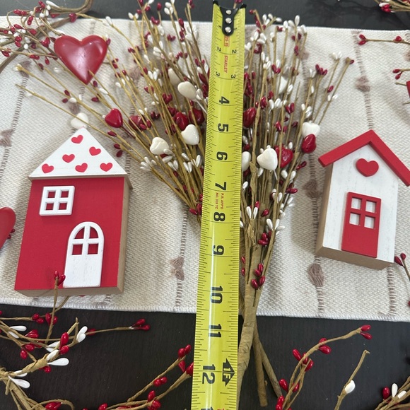 Valentine Decor Bundle - Garland, 3 stems, 2 block houses - Picture 10 of 11
